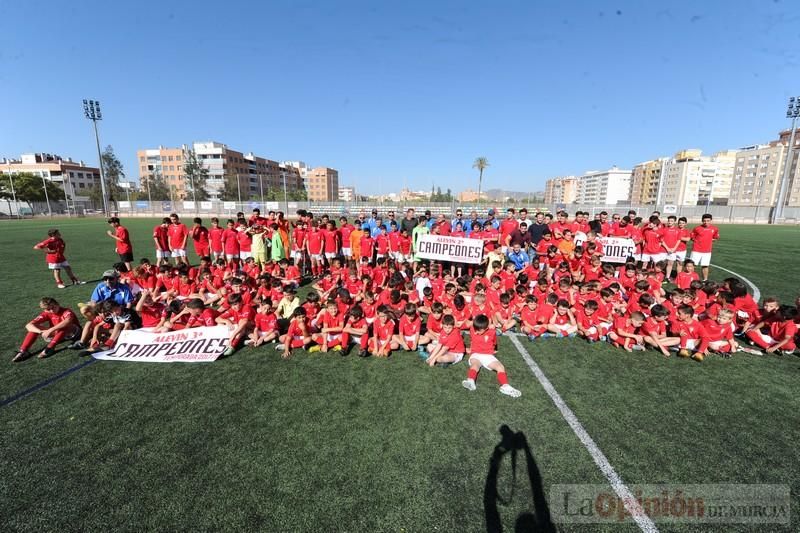 Clausura de la liga juvenil de fútbol