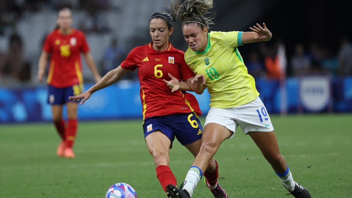 Aitana pugna con Priscilla durante las semifinales de los Juegos Olímpicos de París 2024