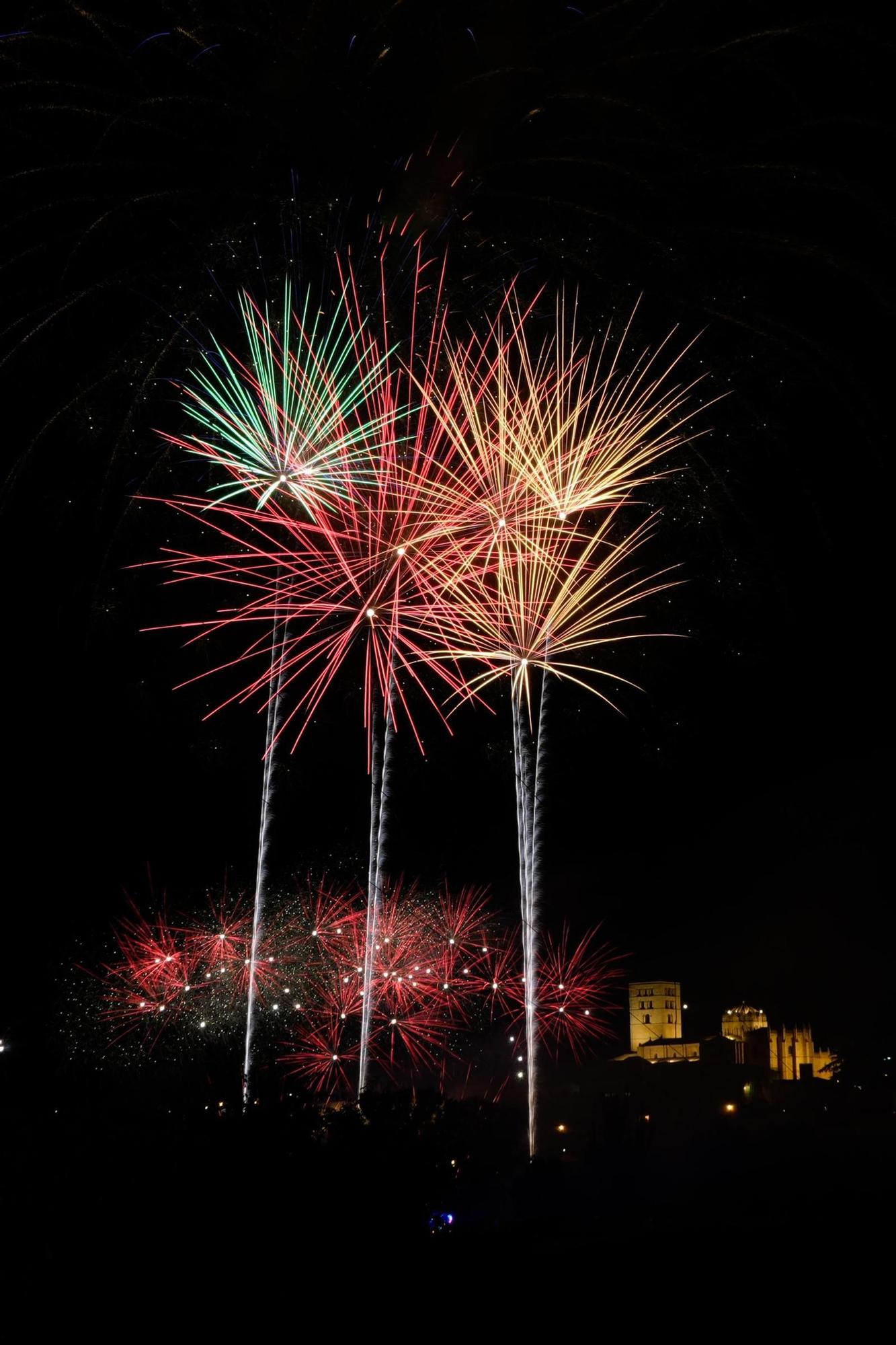 GALERÍA | Los fuegos artificiales cierran las Fiestas de San Pedro de 2024