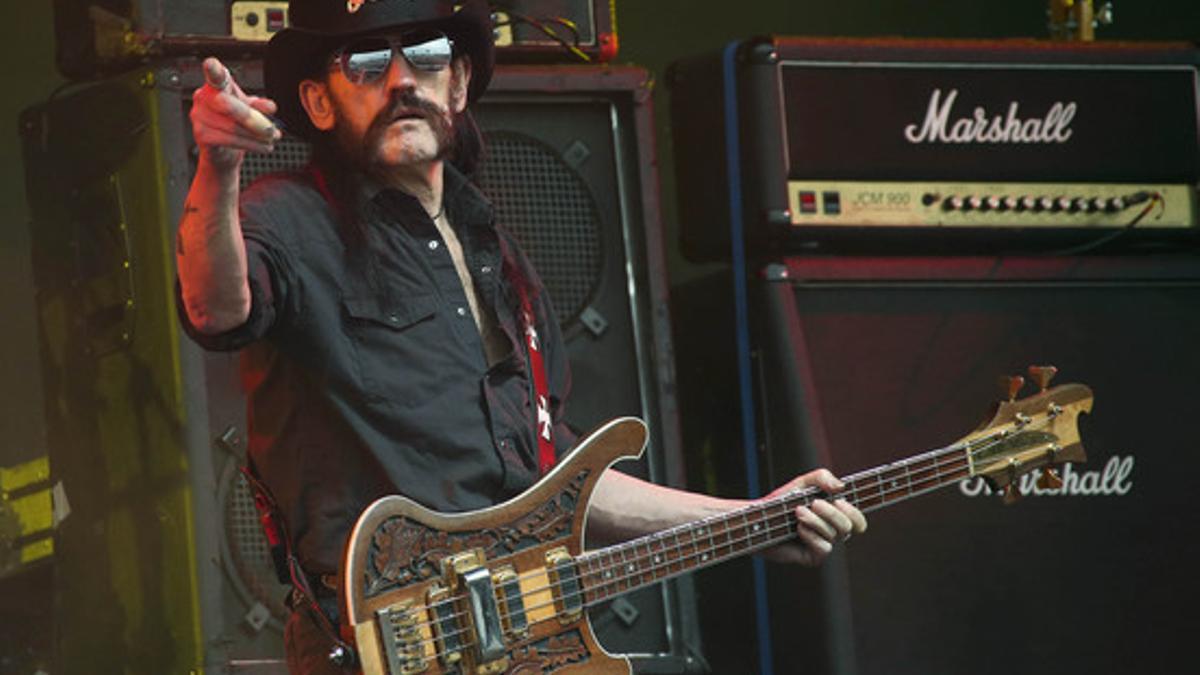 Lemmy Kilmister, líder de Motörhead, el pasado 26 de junio durante una actuación en el festival de Glastonbury.