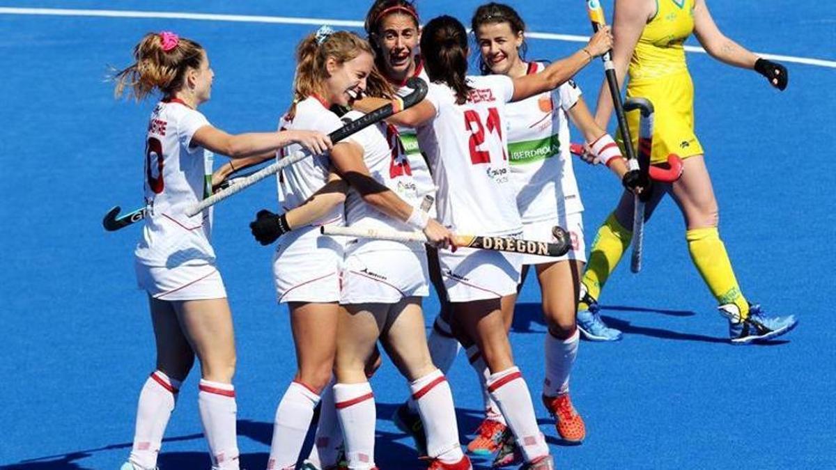 La selección española femenino ganó a Australia y logró el bronce, su primera medalla en un Mundial.