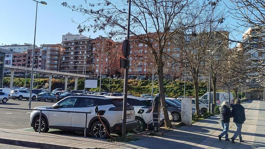 Plasencia encarga una nueva valoración de las ofertas para doblar el parking de La Isla