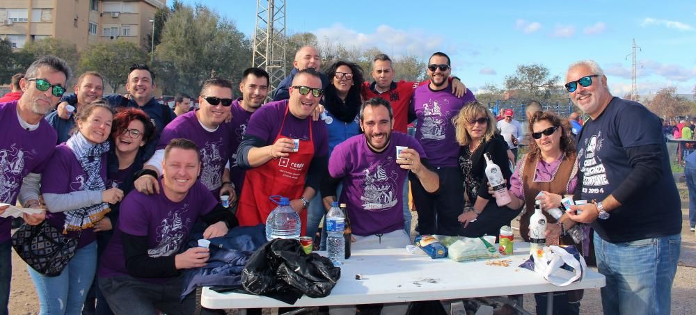 Las comisiones que integran el sector de Malvarrosa-Cabanyal-Beteró se reunieron para celebrar su Festival de Paellas.