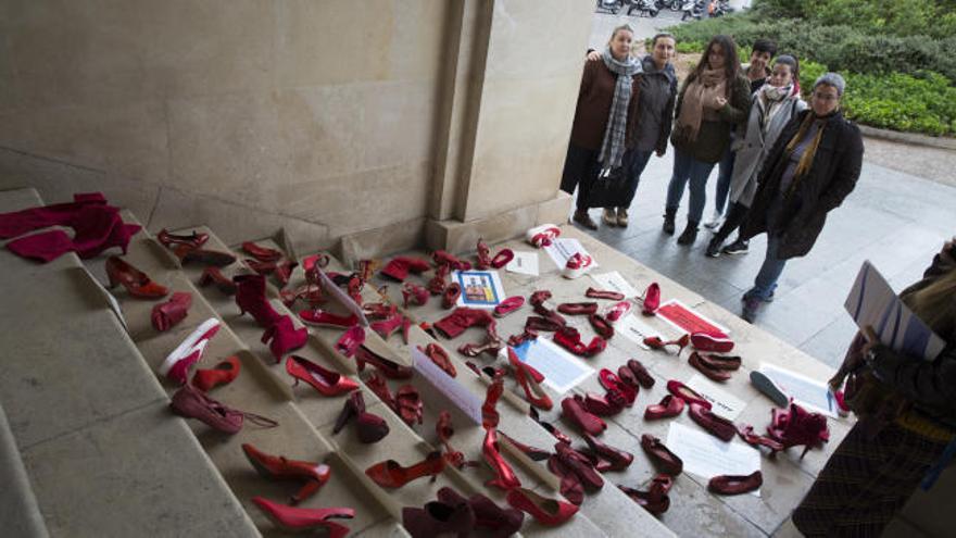 Concentración contra la violencia machista el lunes en la plaza de la Montañeta