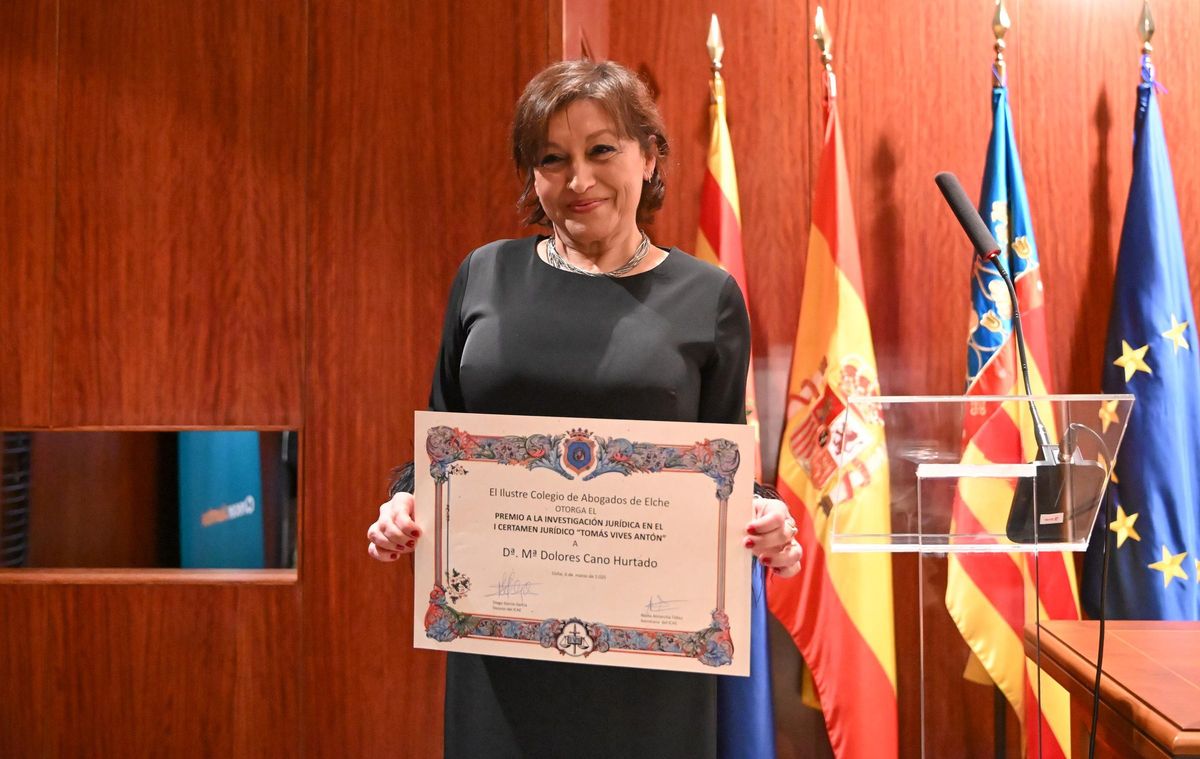 La profesora María Dolores Cano, ganadora del Premio de Investigación Jurídica