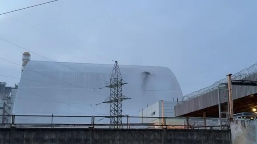 La agencia de la energía atómica de la ONU alerta que la protección de Chernóbil no funciona bien tras el ataque de febrero