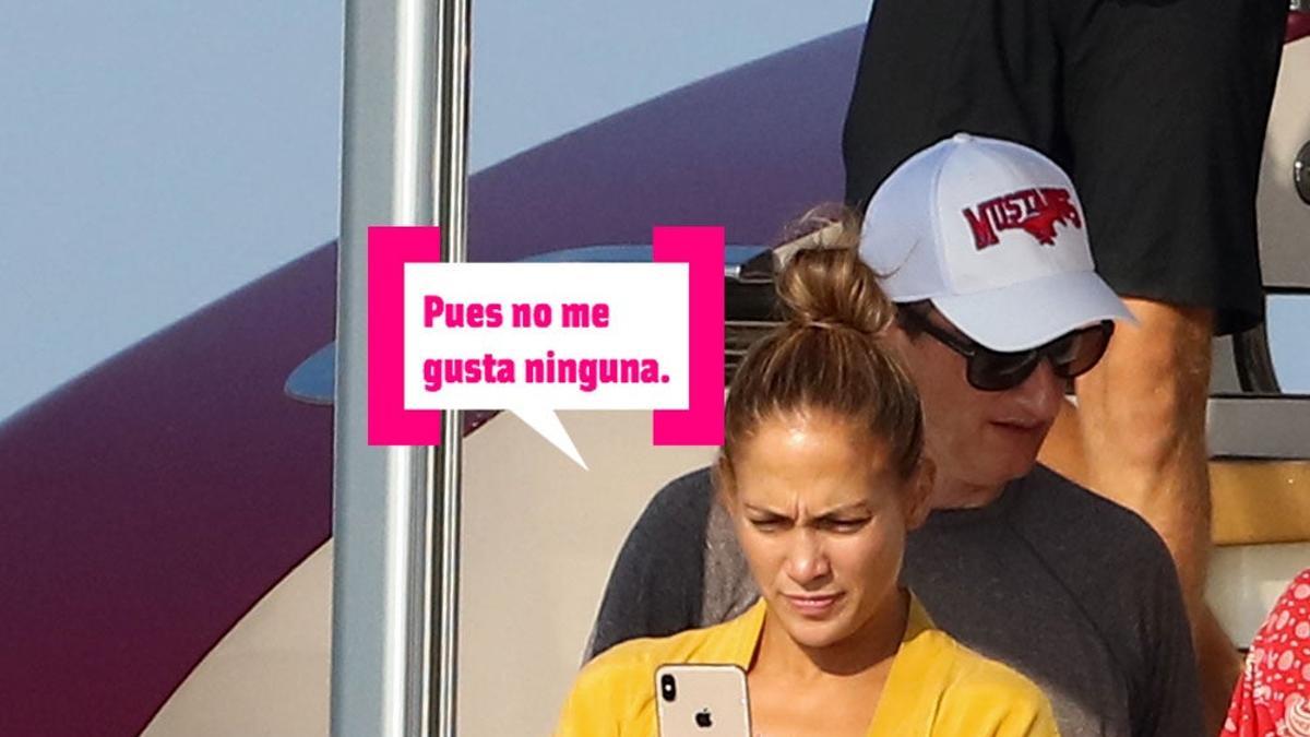Jennifer Lopez revisa las fotos que le han hecho