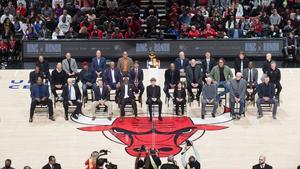 Los homenajeados por los Chicago Bulls.