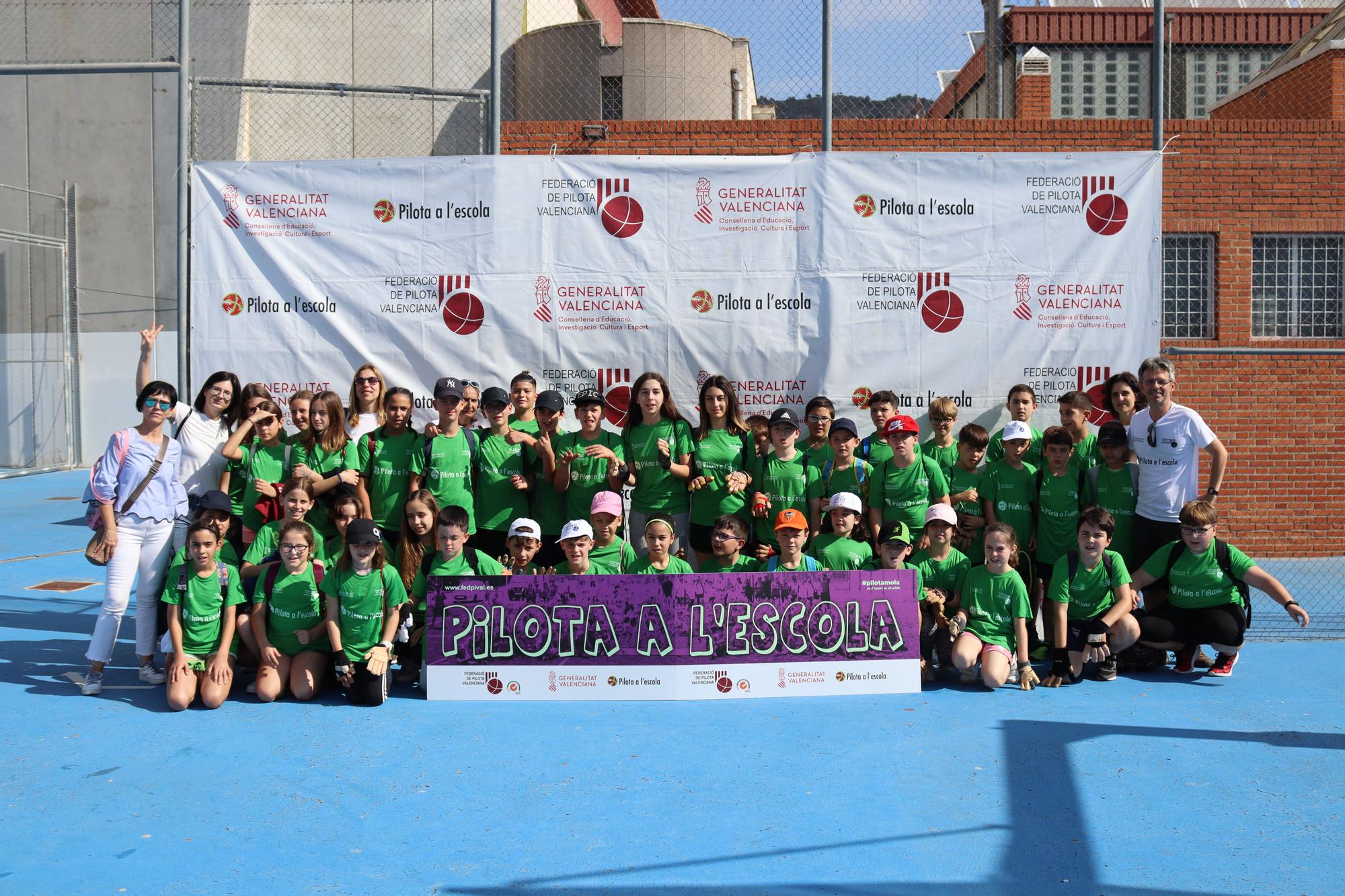 Trobada de Pilota a l'Escola en Tavernes de la Valldigna