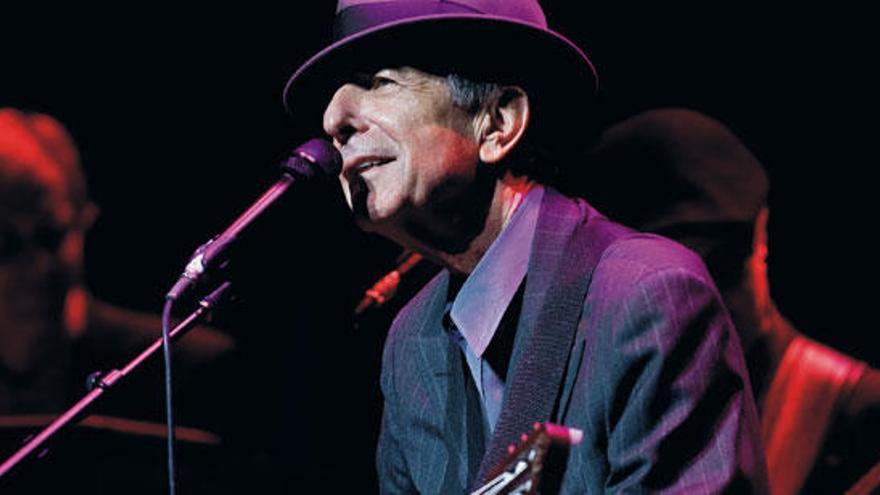 El poeta y cantautor Leonard Cohen