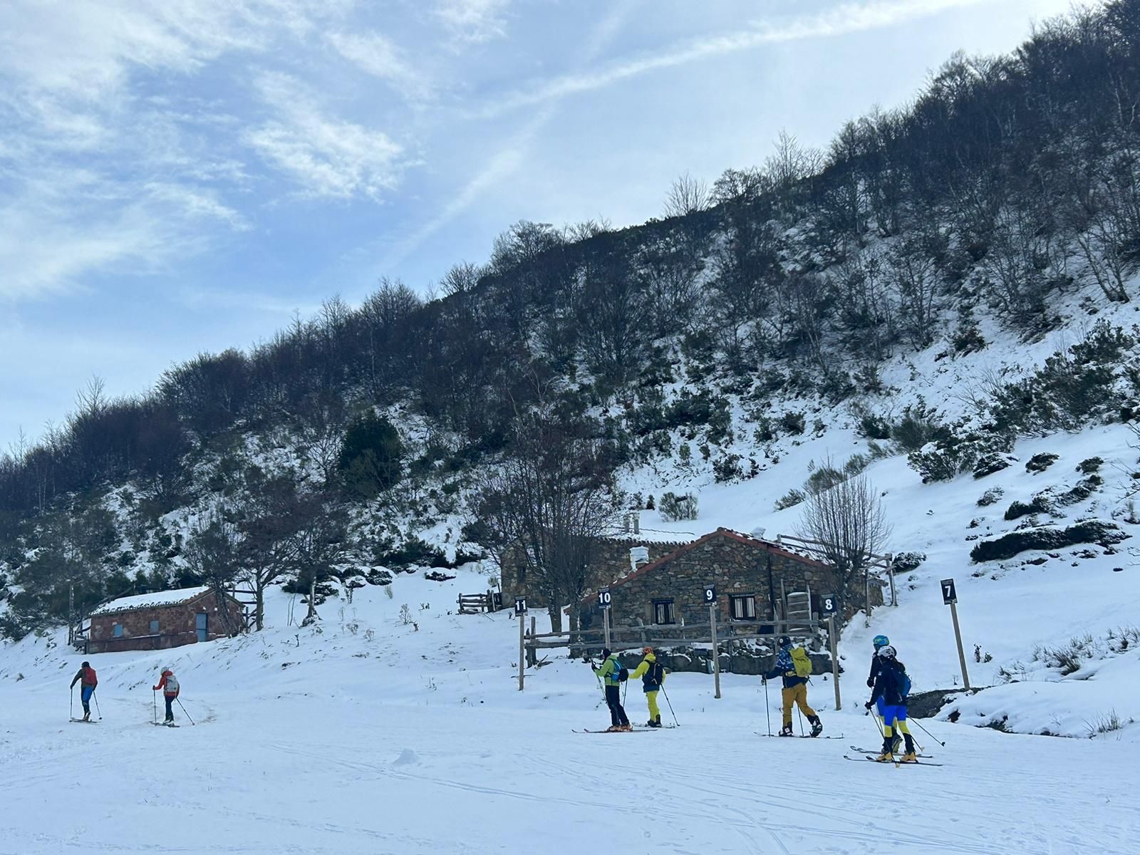 La nieve llega a la estaciones de esquí asturianas