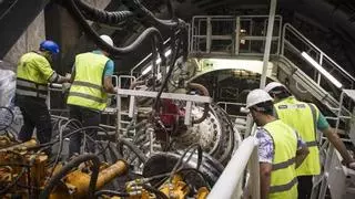 Historia de un agravio: el tren al Aeropuerto de Sevilla tardará en construirse el doble que el de la T1 de Barcelona