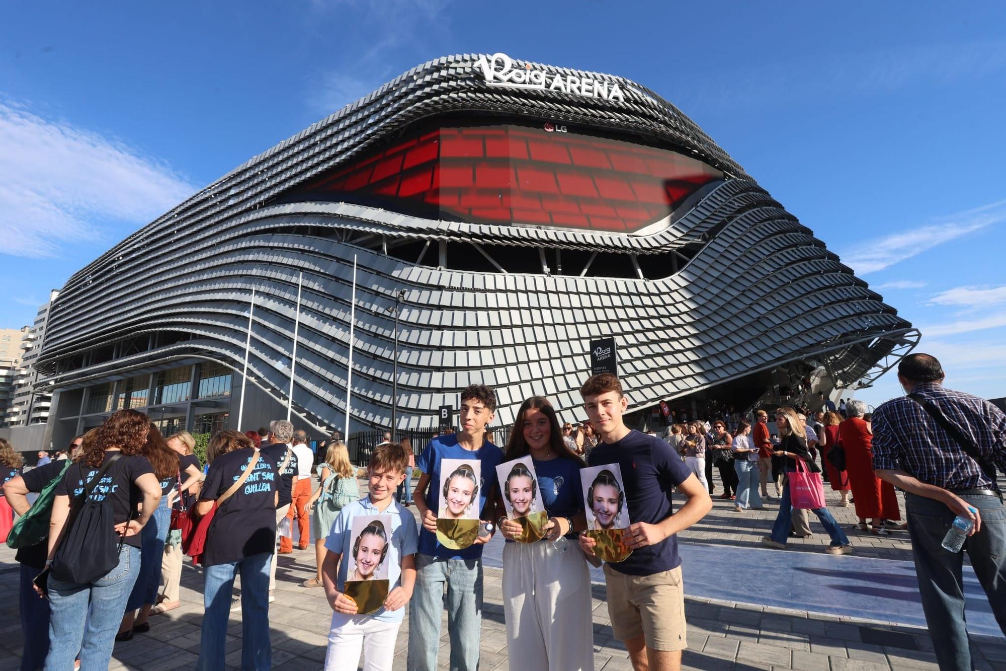 Así está el ambiente en el estreno de las fallas en el Roig Arena