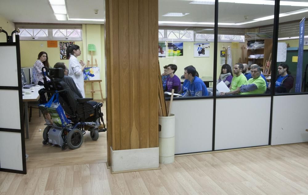 Voluntarios de Alcoa conocen la discapacidad