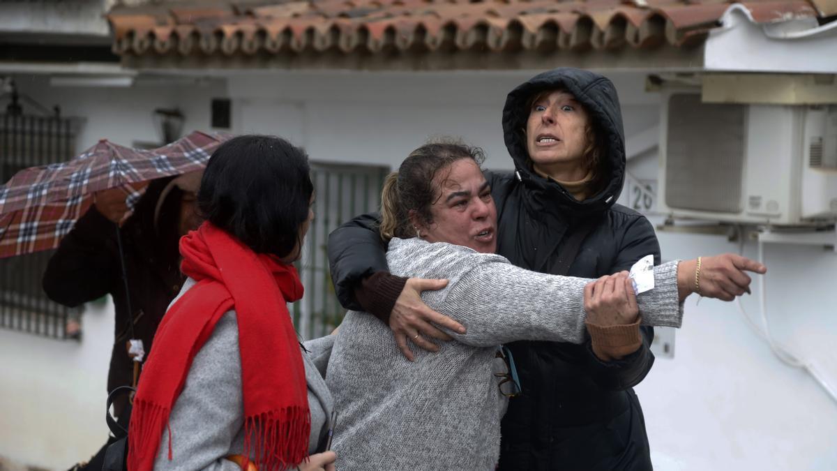 Imagen del desahucio en el Puerto de la Torre este miércoles.