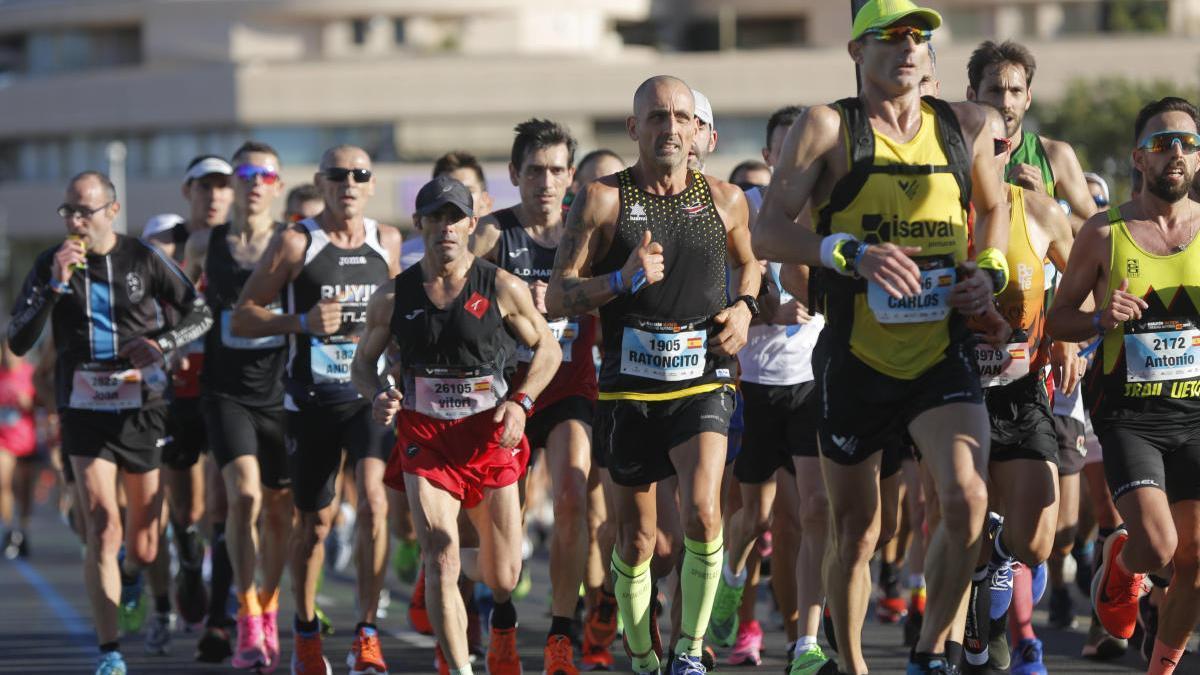 Participantes de la última edición del Maratón Valencia Trinidad Alfonso EDP, en plena carrera.
