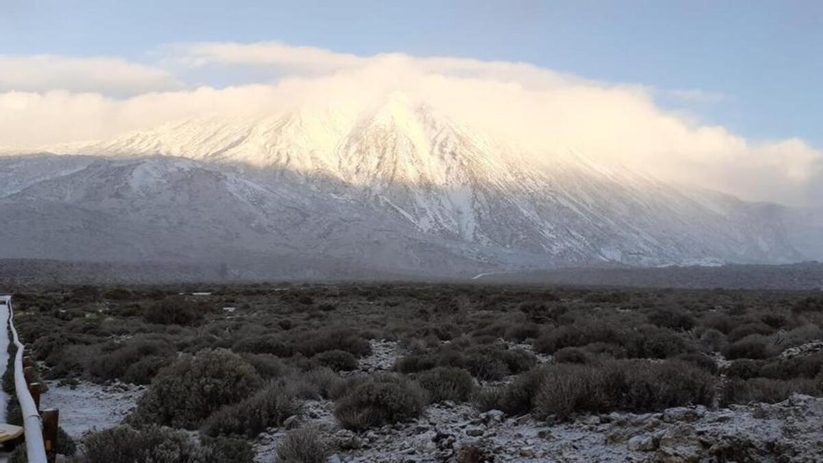 El Teide nevado.