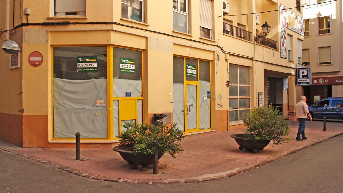 Sucursal bancaria cerrada en Alzira.