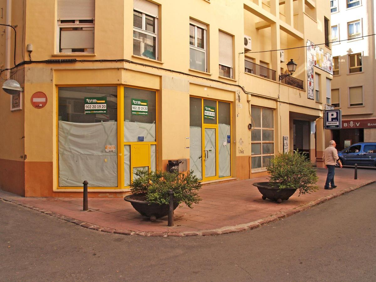 Sucursal bancaria cerrada en Alzira.