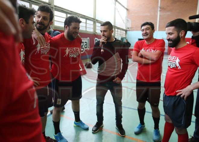 Jordi Alba y Juan Carlos Navarro, entrenadores por un día