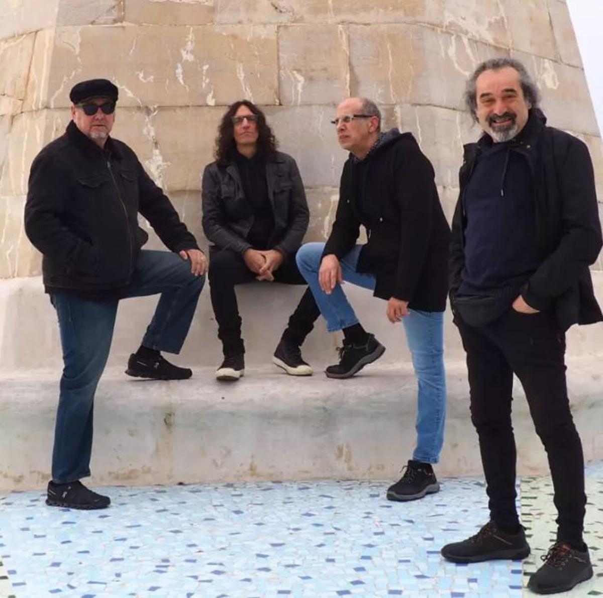 Los integrantes de la resucitada banda Daniel y la Quartet de Baño Band.