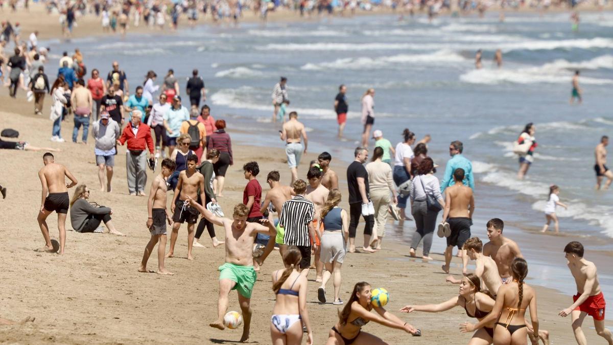 El fin de semana primaveral que ha llenado las playas da paso a unos días de inestabilidad.