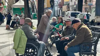 El "ombligo de Sevilla" es una calle del Cerro del Águila donde todas se giran al nombre de Lola