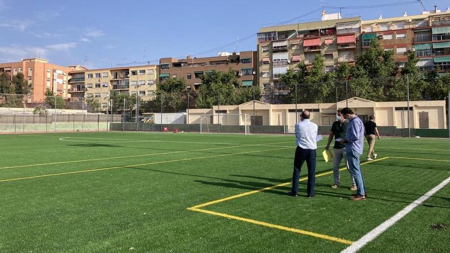 Nuevo césped artificial para tres campos de fútbol de Alicante