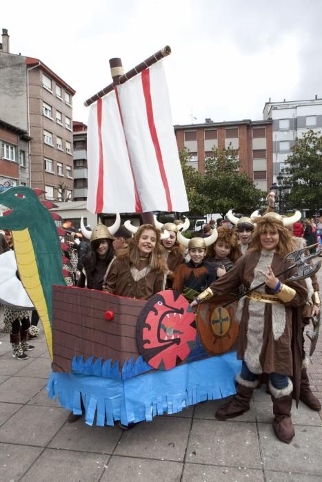 Desfile de Carnaval del colegio El Coto de El Entrego.