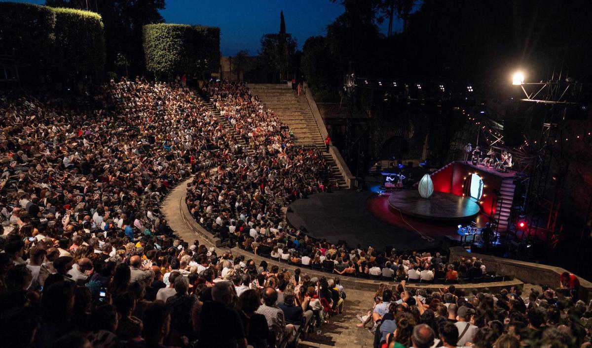 Una poètica oda a la natura i a la dona inaugura el Grec Una poètica oda a la natura i a la dona inaugura el Grec