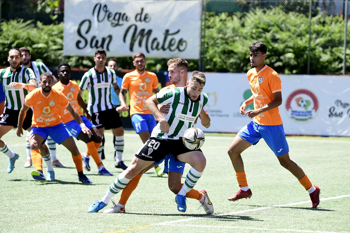 Las imágenes del partido entre el Panadería Pulido y el Córdoba CF