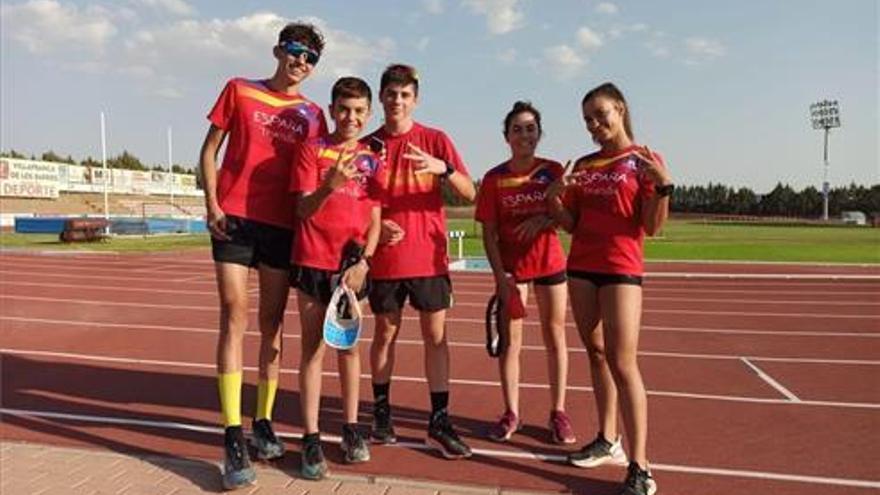 Los jóvenes talentos del triatlón extremeño vuelven a sus entrenamientos