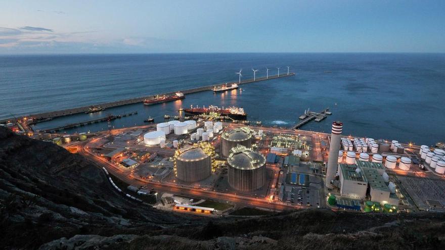 España retrasa entradas de gas con los almacenes llenos al 96%
