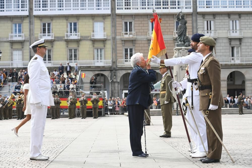 Ceremonia civil de jura de bandera en María Pita