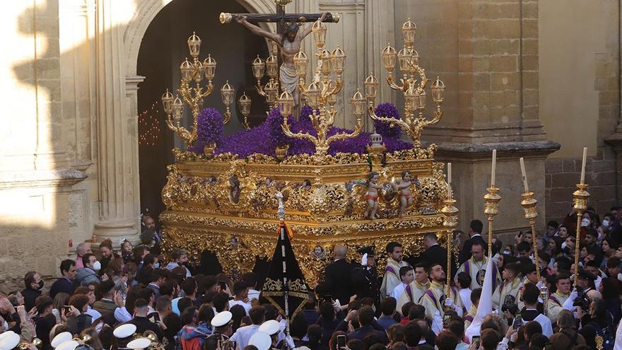 La cofradía de la Misericordia vuelve a lucir en la Corredera