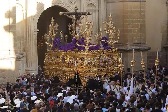 La cofradía de la Misericordia vuelve a lucir en la Corredera