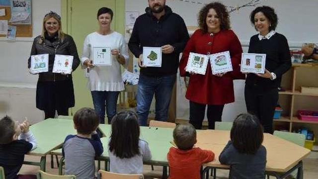Presentación de los pictogramas al alumnado. // D.B.M.