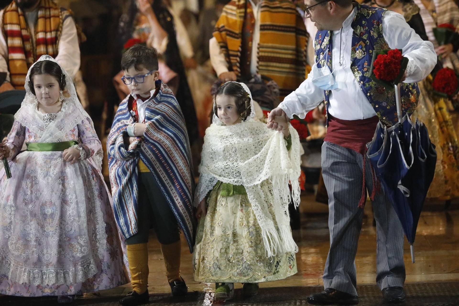 Búscate en el primer día de ofrenda por la calle Quart (entre las 20:00 a las 21:00 horas)