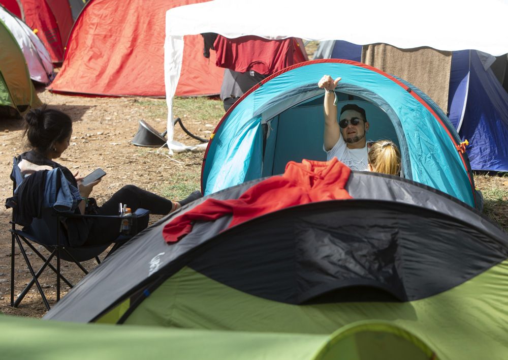 Segundo día de acampada en el festival Festardor del Port de Sagunt.