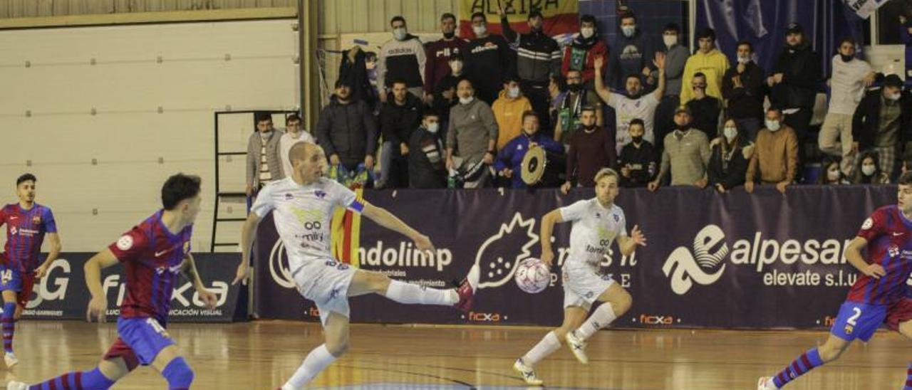 ‘Gabri’ Pastor y Pedro García durante el partido ante el filial del Barça en el Palau. | PAULA CLIMENT