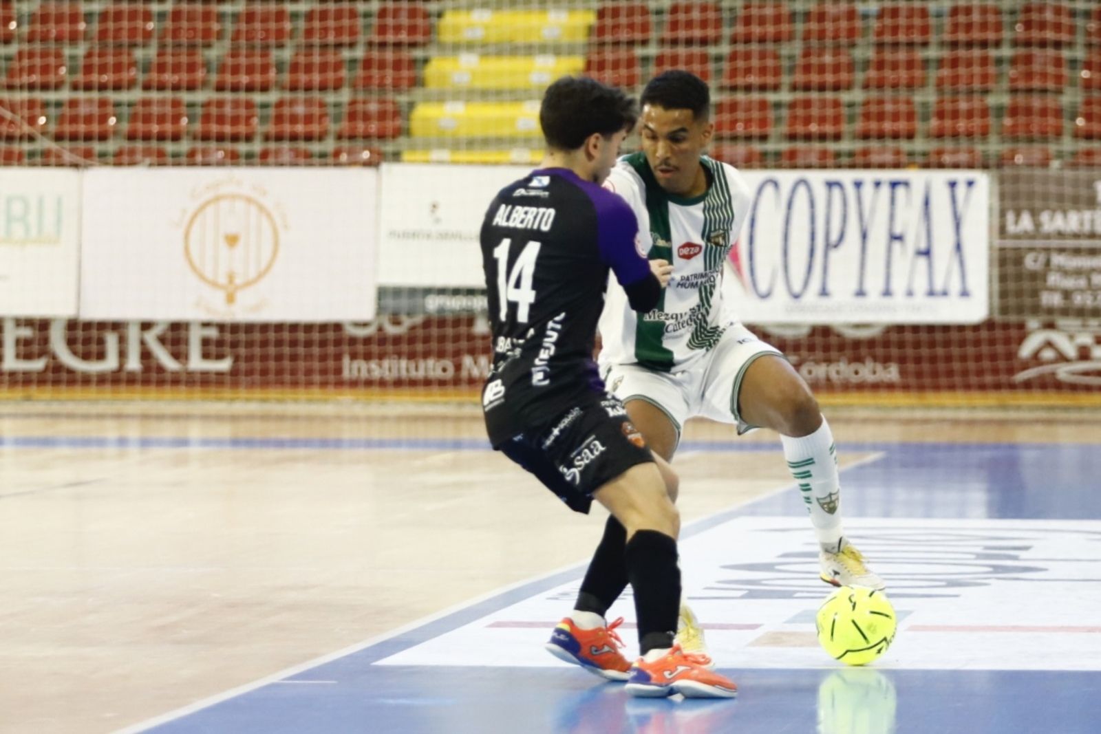 Córdoba Futsal-Burela | El partido en Vista Alegre, en imágenes
