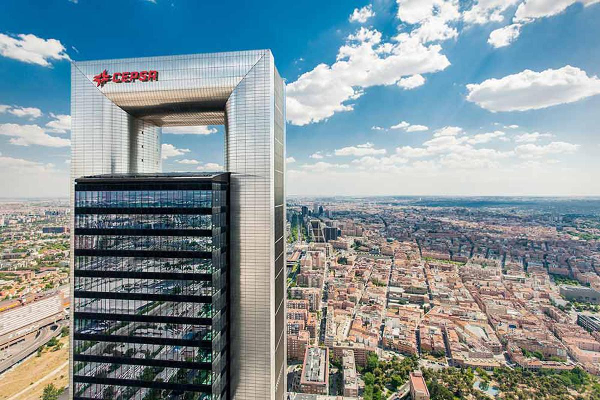 La Torre Cepsa es una de las obras más conocidas de Foster en España.