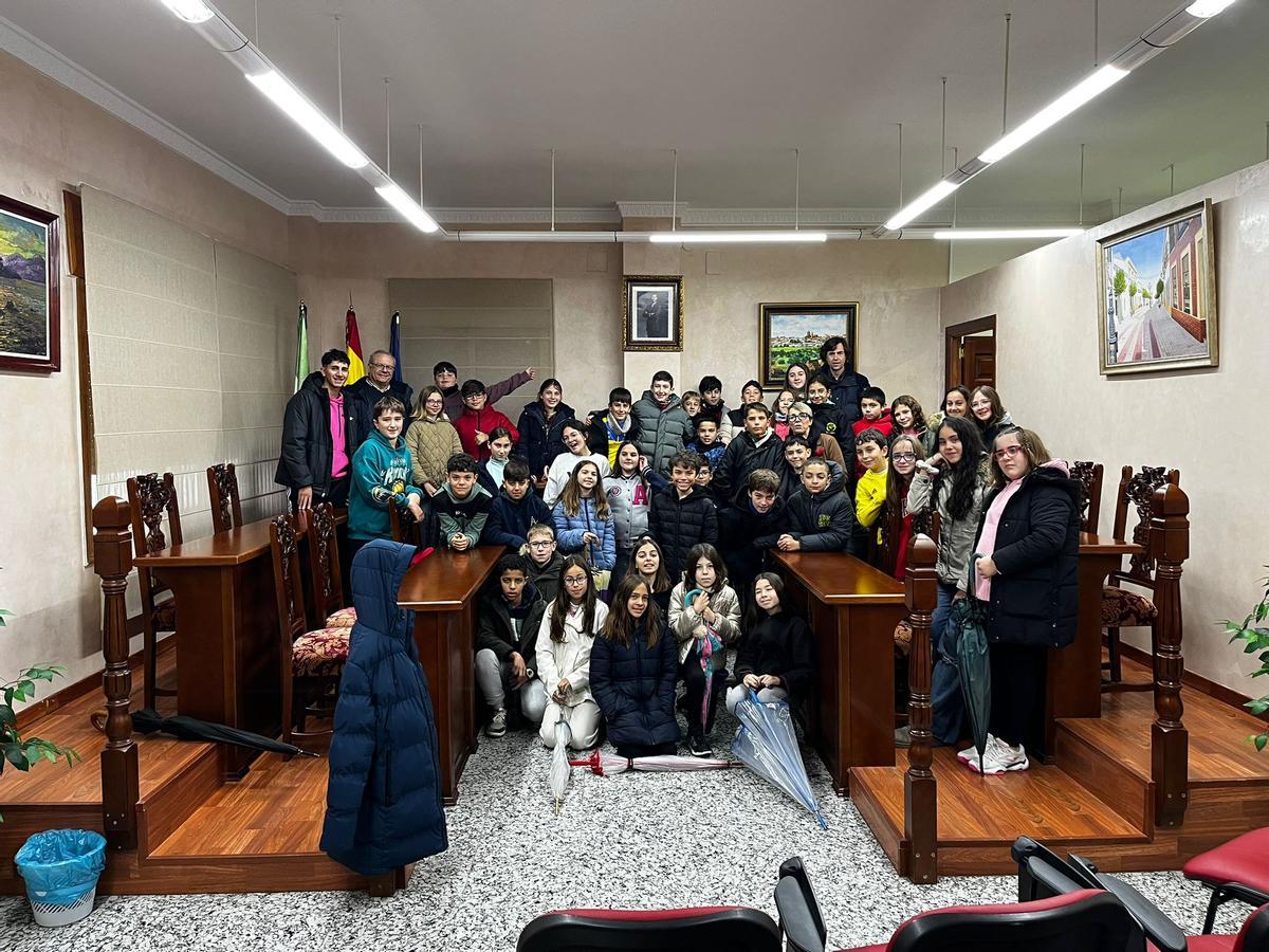 Recepción de la alcaldesa al alumnado de Primaria en la celebración del Día de la Constitución