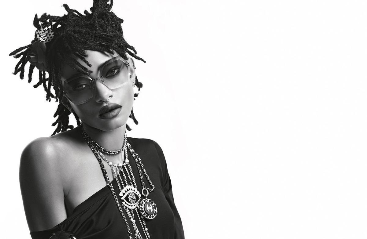 Willow Smith protagoniza la nueva campaña de gafas de Chanel 1