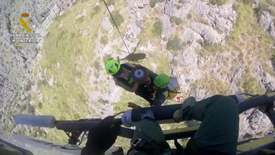Rescate en helicóptero de una excursionista herida en el Torrent de Pareis