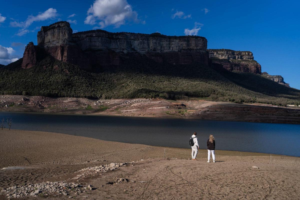 El pantano de Sau después de las lluvias de Semana Santa