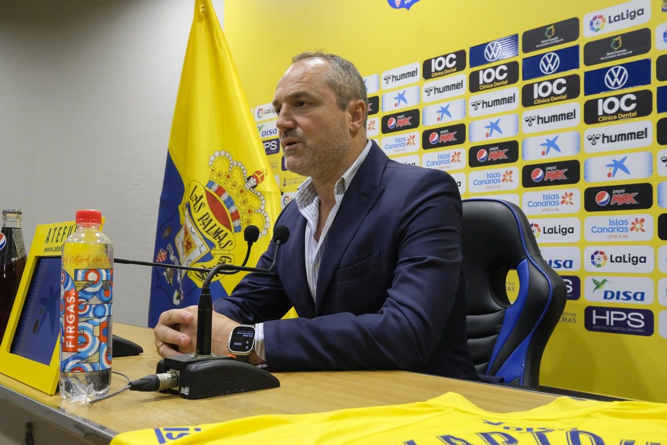 Presentación del nuevo jugador de la UD Las Palmas, Wilfrid Kaptoum