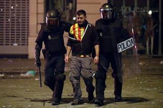 Al menos 31 detenidos en Catalunya por las protestas, informaron los Mossos
