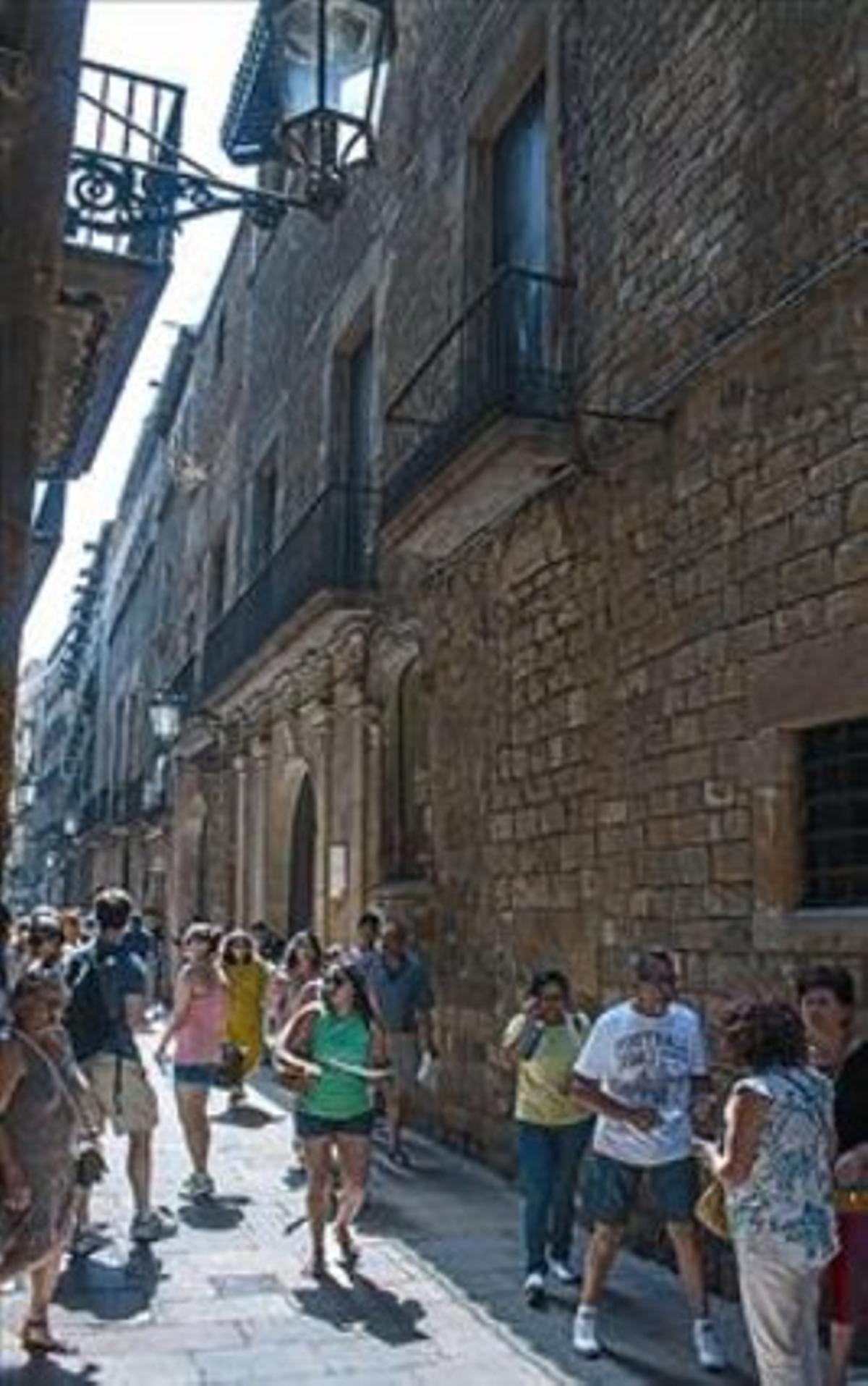 El Palau Nadal i el del Marquès de Llió, a Montcada, ahir.