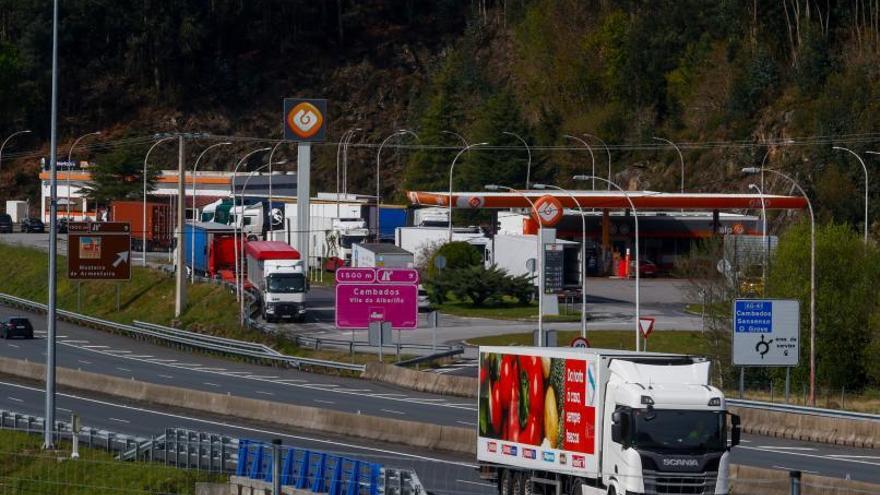 Los autónomos del transporte de O Salnés se suman a la huelga y paran su actividad